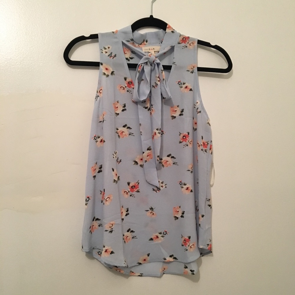 LAST CHANCE Blue tie top